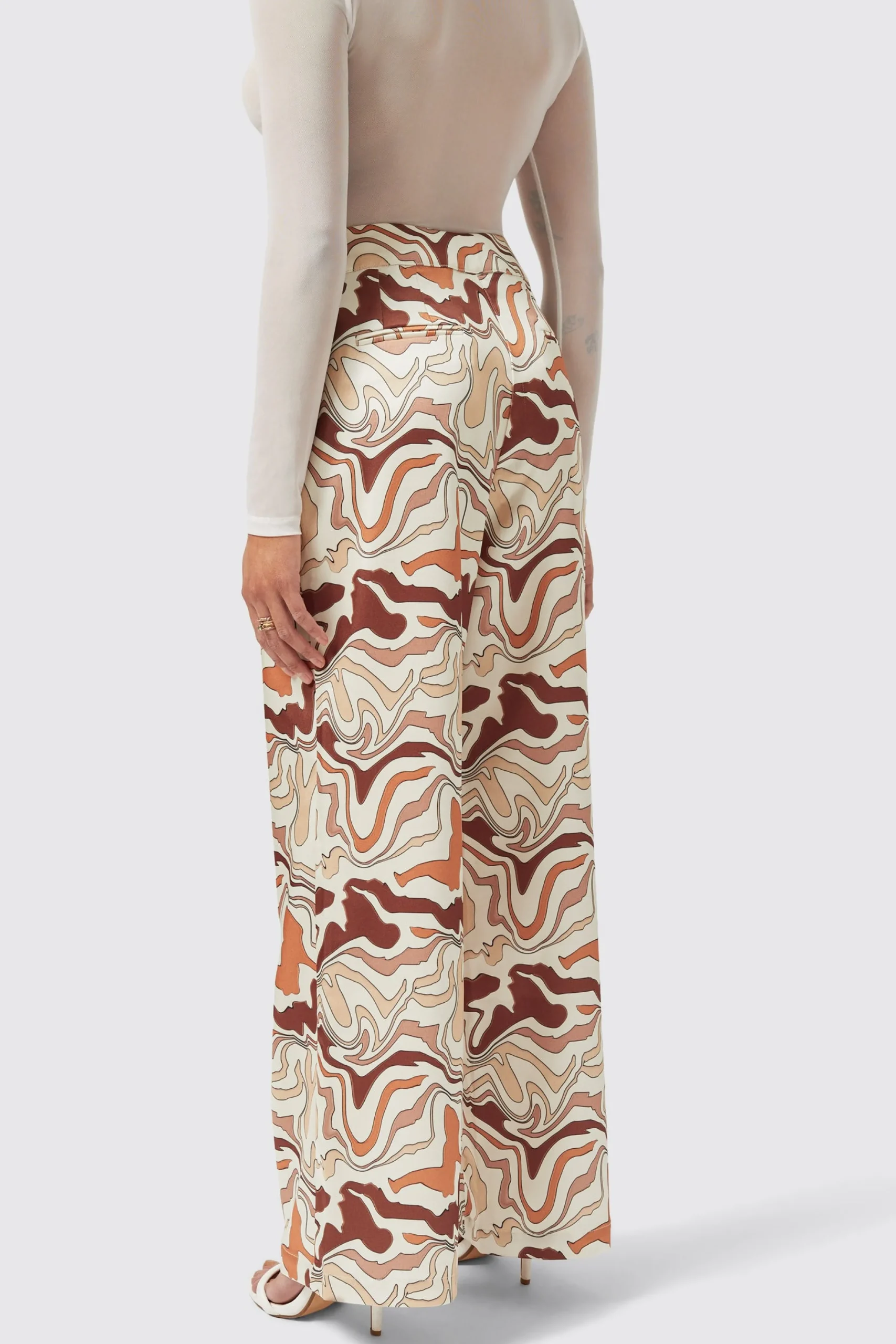 Calthia Slim Fit Neutral Trouser