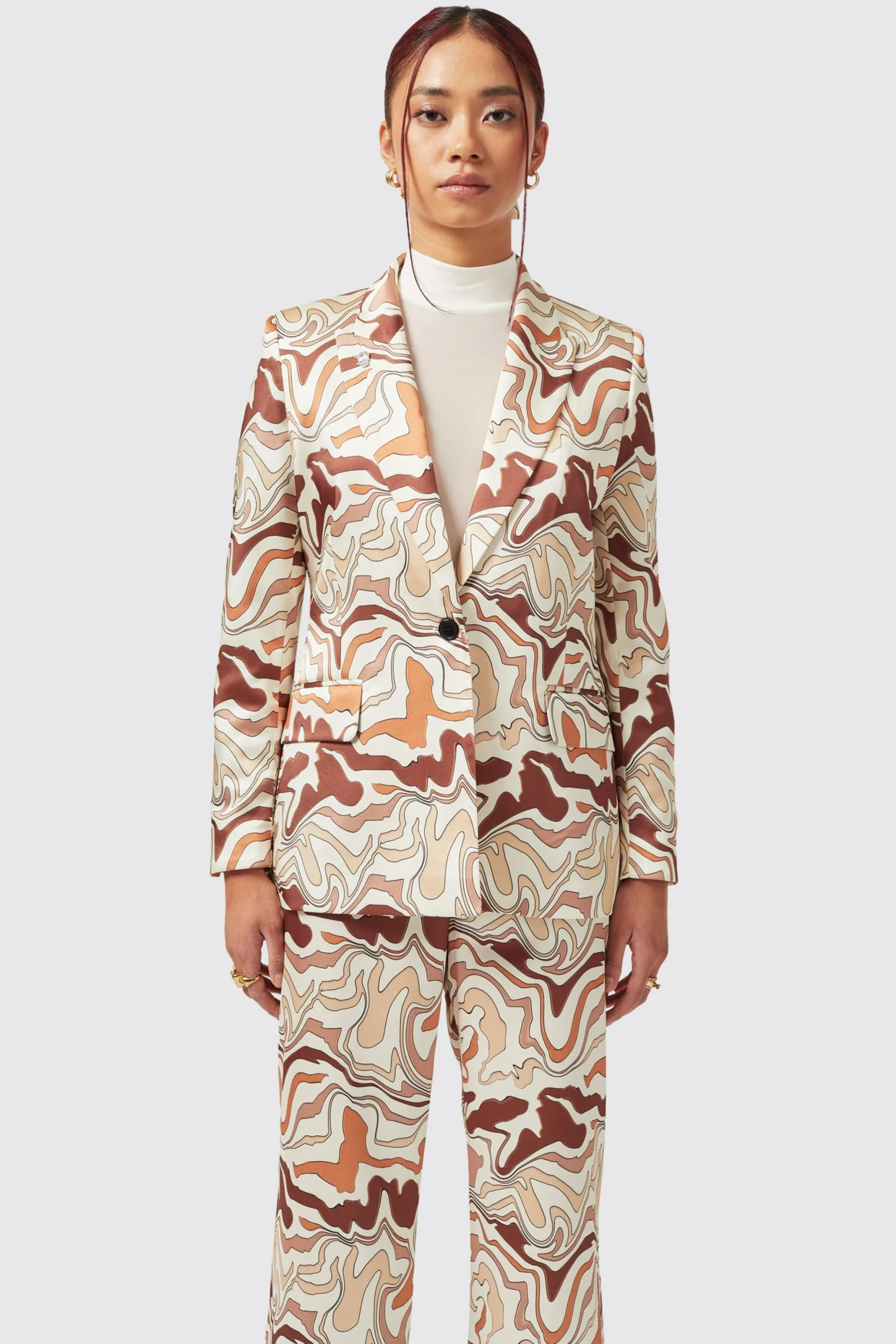 Calthia Slim Fit Neutral Suit
