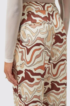 Calthia Slim Fit Neutral Suit